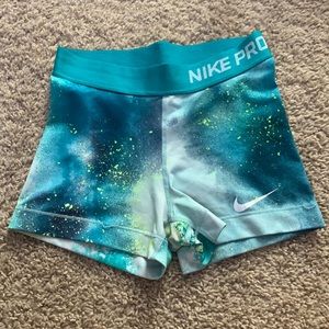 Nike pro, size XS